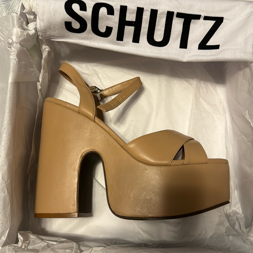 SCHUTZ KEFFA GILDED CUTOUT NUDE 9.5